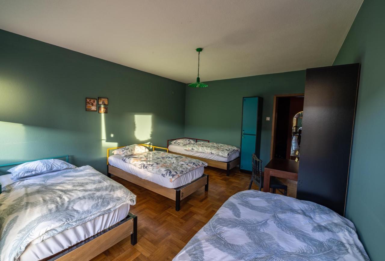פרישטינה Hostel Prishtina Backpackers מראה חיצוני תמונה