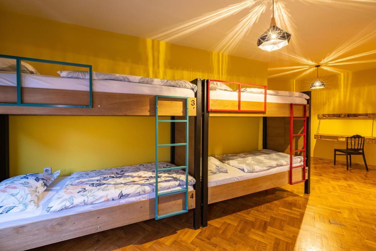 פרישטינה Hostel Prishtina Backpackers מראה חיצוני תמונה