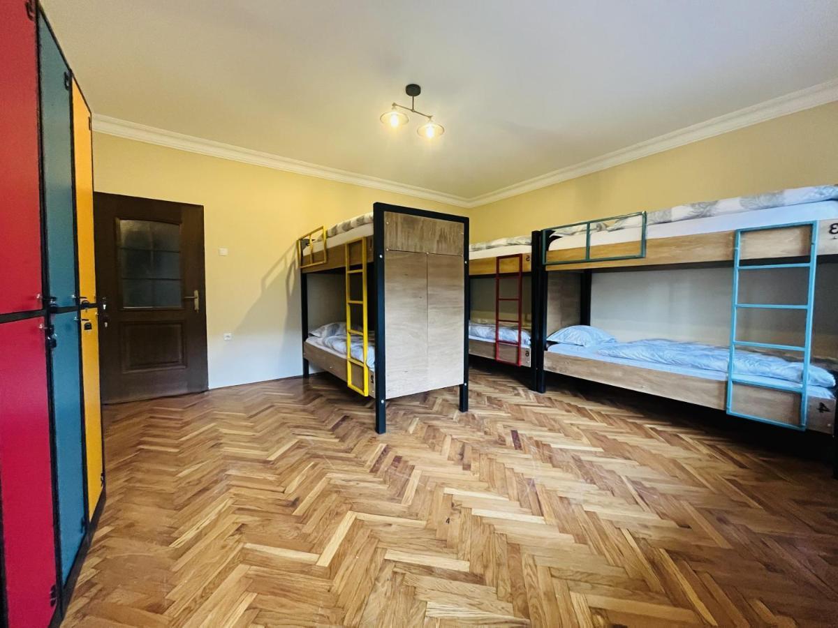פרישטינה Hostel Prishtina Backpackers מראה חיצוני תמונה