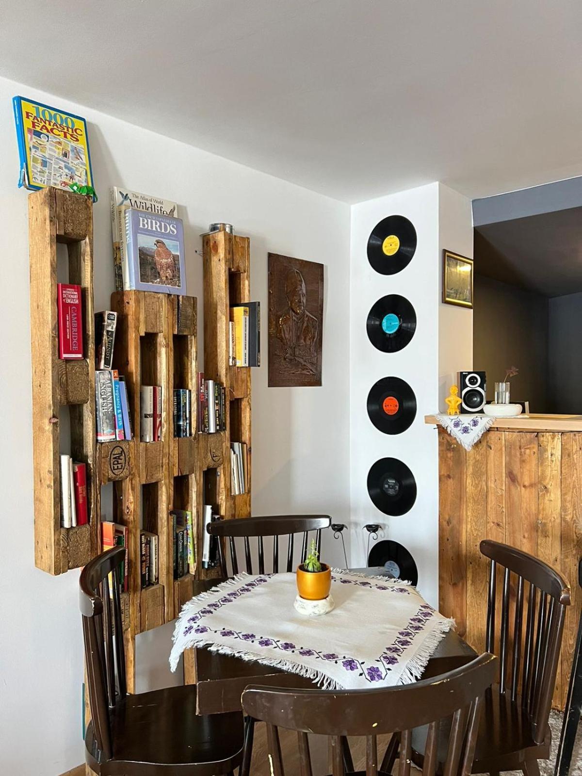 פרישטינה Hostel Prishtina Backpackers מראה חיצוני תמונה